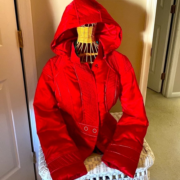 Red winter jacket - Picture 3 of 11